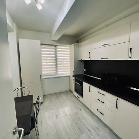 Ξενοδοχείο Apartament Lux
